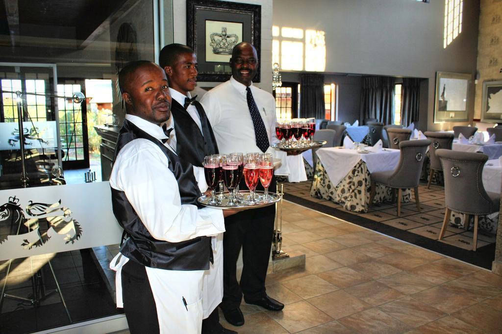 The Highlander Hotel Dullstroom Dış mekan fotoğraf