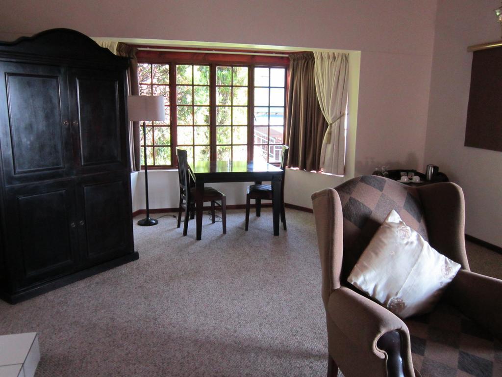 The Highlander Hotel Dullstroom Oda fotoğraf